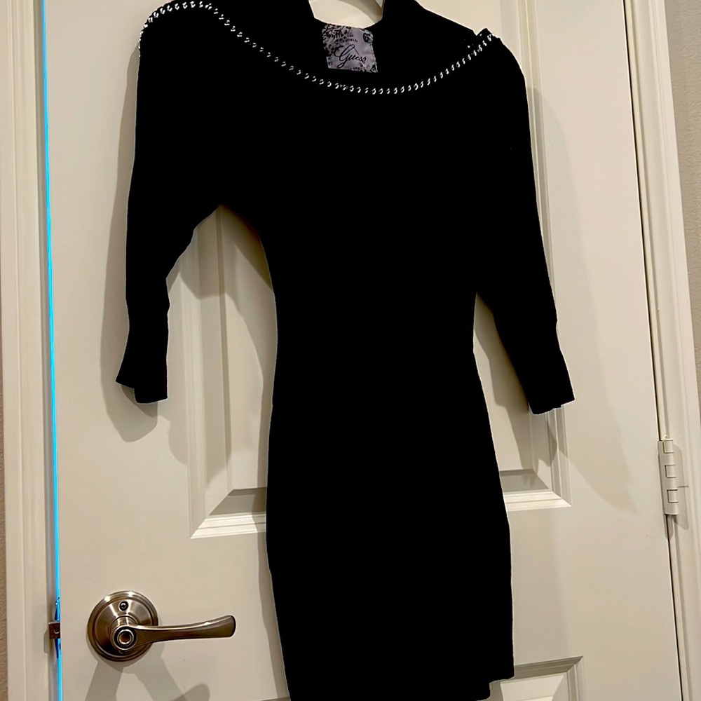 Sweater color black good condition brand guess